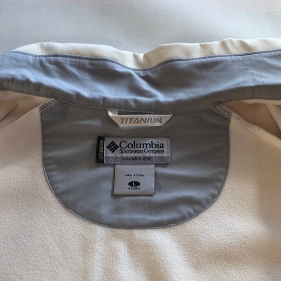 Columbia titanium Omni-Tech Jacket - Picture 7 of 12